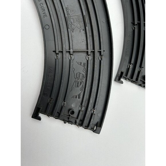 Aurora AFX 9" Radius Curve 1/4 Circle Slot Car Track Sections #2519 Lot of 5 - Picture 6 of 10